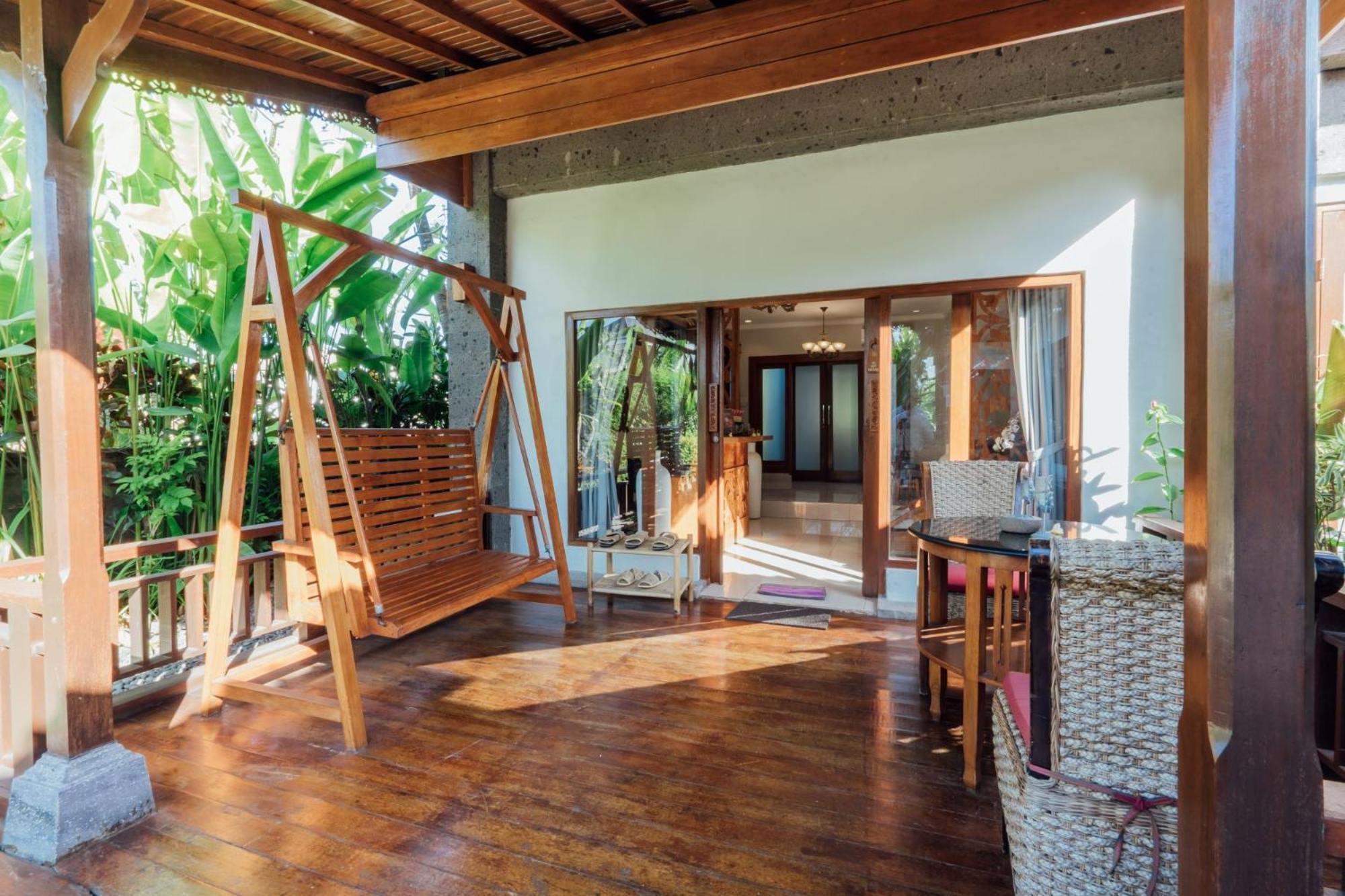 Desa Swan Villas & Spa, Керамас Екстериор снимка