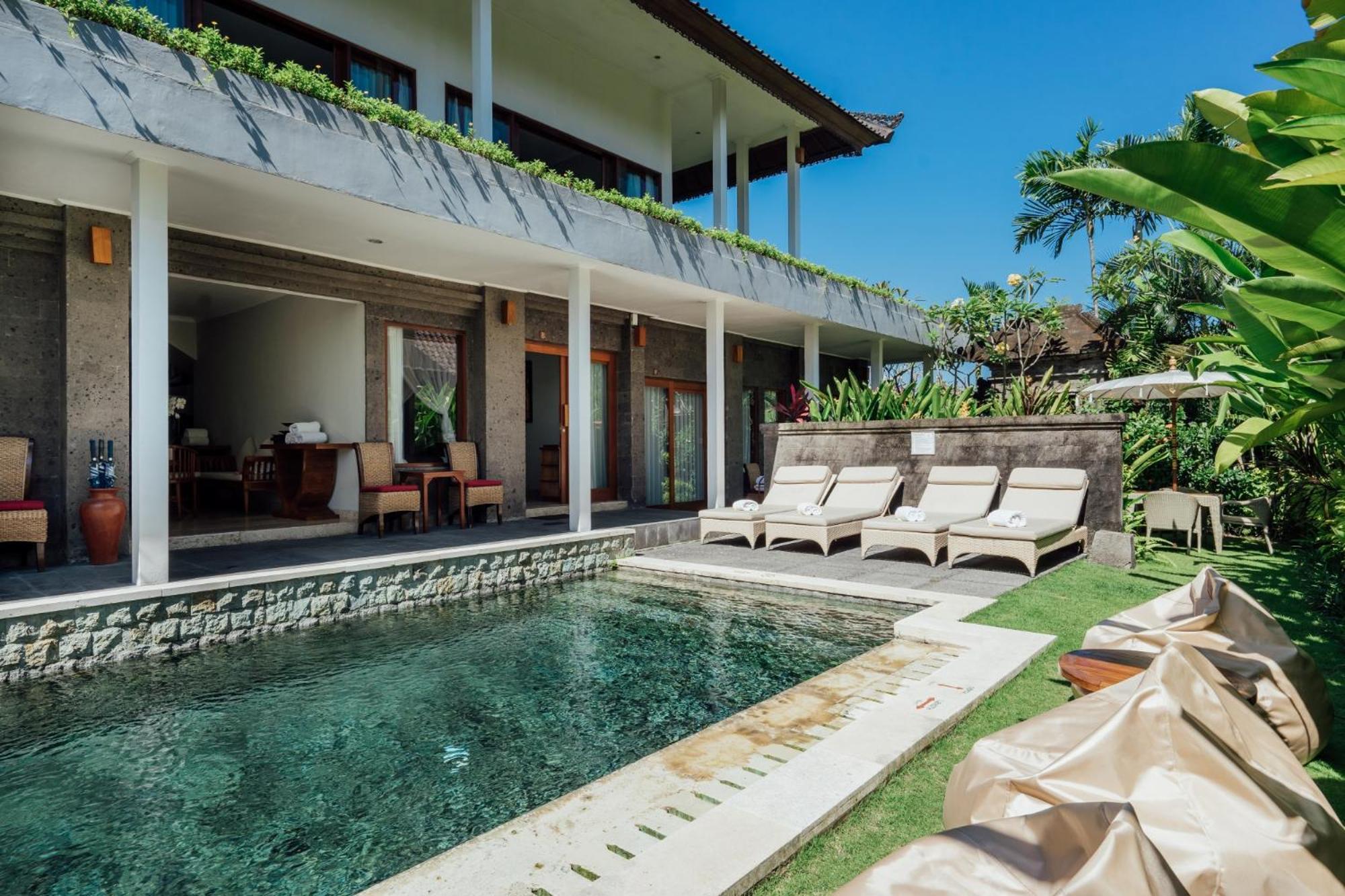 Desa Swan Villas & Spa, Керамас Екстериор снимка