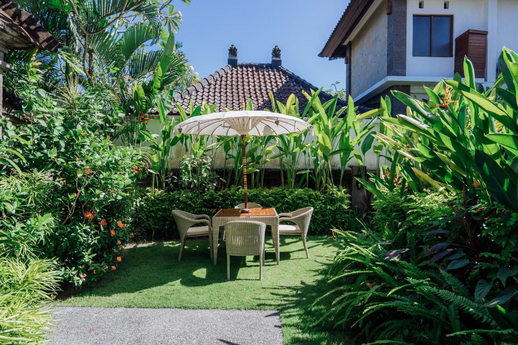 Desa Swan Villas & Spa, Керамас Екстериор снимка